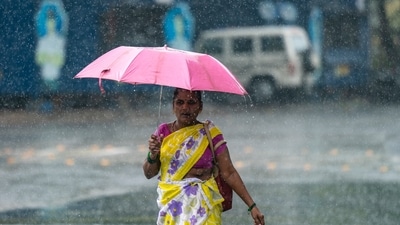 Temperatures are below 40 degree Celsius in most parts of Bengal and light rain is likely in next 24 hours. (Satish Bate/HT Photo) Temperatures are below 40 degree Celsius in most parts of Bengal and light rain is likely in next 24 hours. (Satish Bate/HT Photo)