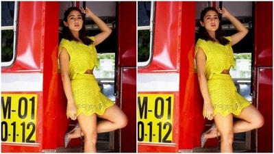 Assisted by makeup artist Tanvi Chemburkar, Sara decked up in nude eyeshadow, black eyeliner, black kohl, mascara-laden eyelashes, contoured cheeks and a shade of nude lipstick. (Instagram/@saraalikhan95) Assisted by makeup artist Tanvi Chemburkar, Sara decked up in nude eyeshadow, black eyeliner, black kohl, mascara-laden eyelashes, contoured cheeks and a shade of nude lipstick. (Instagram/@saraalikhan95)