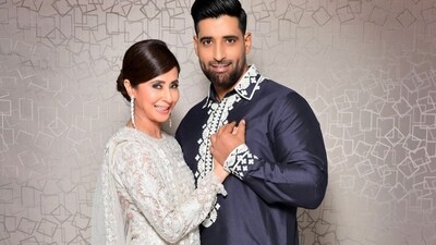 Urmila Matondkar shared a photo on Instagram with her husband Mohsin Akhtar Mir. While Urmila opted for a white outfit, Mohsin was seen in blue ethnic wear. Urmila captioned the post, "Eid Mubarak all you beautiful people. May the Almighty accept your prayers n shower happiness n prosperity on you!!" Urmila Matondkar shared a photo on Instagram with her husband Mohsin Akhtar Mir. While Urmila opted for a white outfit, Mohsin was seen in blue ethnic wear. Urmila captioned the post, "Eid Mubarak all you beautiful people. May the Almighty accept your prayers n shower happiness n prosperity on you!!"