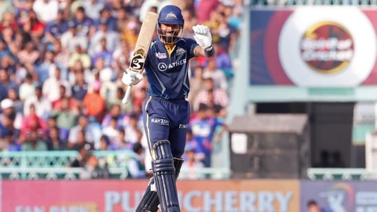Gujarat Titans skipper Hardik Pandya celebrates his half-century during the match against Lucknow Super Giants(IPL Twitter)
