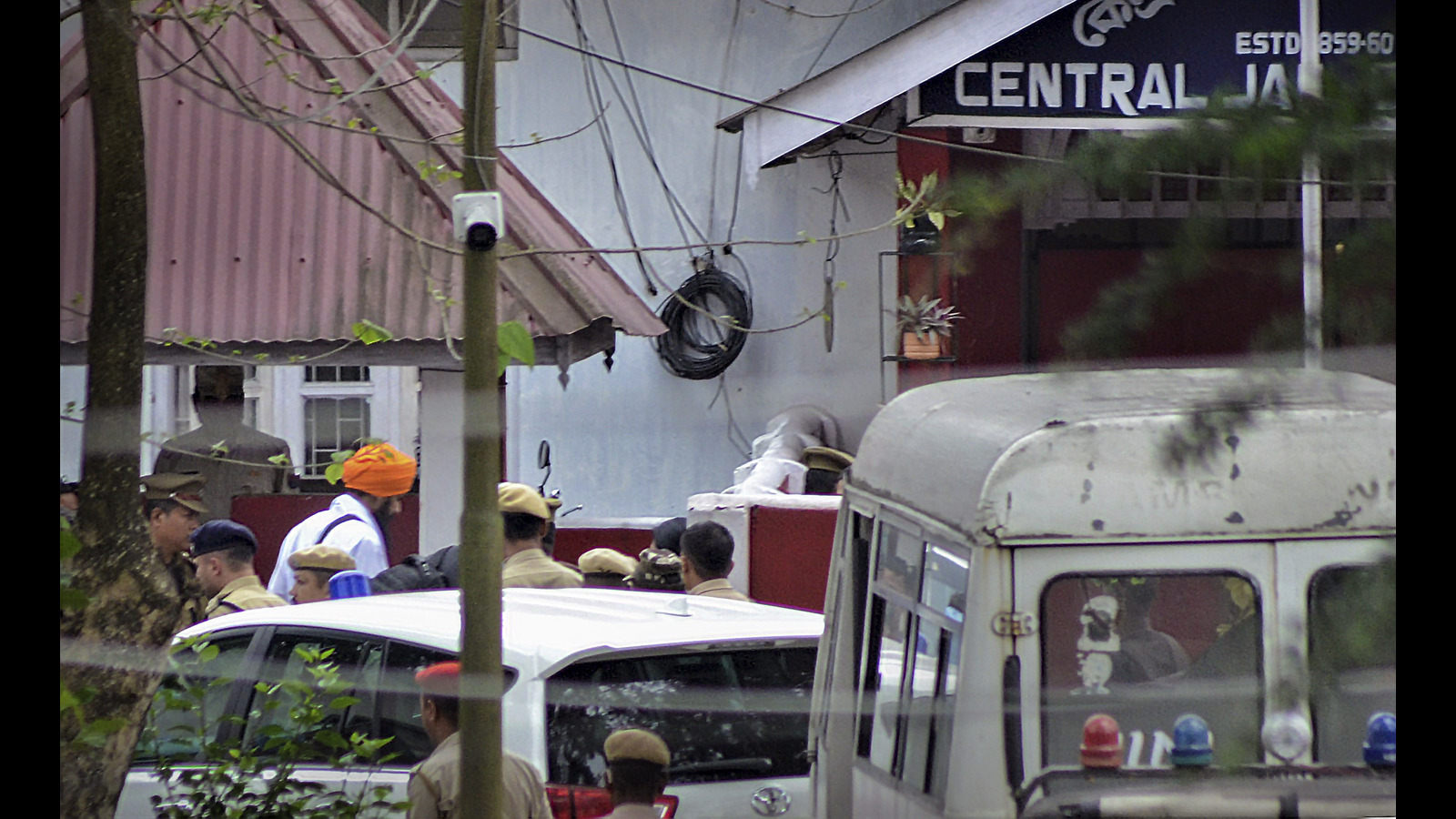 Waris Helper Intel from informants, arrests of keys aides help police arrest ...