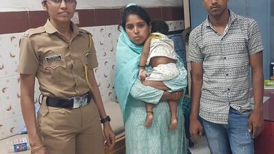 As per an officer from the CSMT GRP Police Station, on Saturday night, Farida Ansari and her one-year-old daughter were sitting in the waiting hall to board an early morning train to Uttar Pradesh. While waiting, Ansari fell asleep with her daughter sleeping just next to her. (HT PHOTO) As per an officer from the CSMT GRP Police Station, on Saturday night, Farida Ansari and her one-year-old daughter were sitting in the waiting hall to board an early morning train to Uttar Pradesh. While waiting, Ansari fell asleep with her daughter sleeping just next to her. (HT PHOTO)