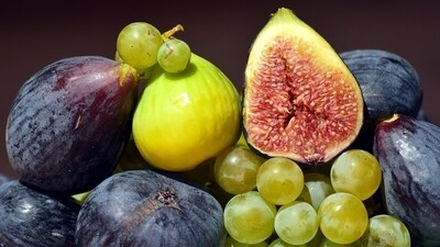 "Did you know that fruits can also be medicinal in nature and can help your body get the perfect blend of nutrients and minerals. So, get ready to take notes on how these three fruits can change your life and bring home wellness in the most easy way," writes Dr Nitika Kohli in her latest Instagram post. (Pixabay) "Did you know that fruits can also be medicinal in nature and can help your body get the perfect blend of nutrients and minerals. So, get ready to take notes on how these three fruits can change your life and bring home wellness in the most easy way," writes Dr Nitika Kohli in her latest Instagram post. (Pixabay)
