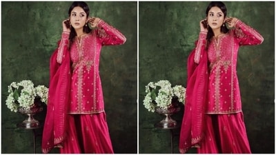 Shehnaaz teamed her ethnic attire with a matching pink silk dupatta with golden zari work and embroidery work at the borders. “Eid mubarak to everyone,” she captioned her pictures. (Instagram/@shehnaazgill) Shehnaaz teamed her ethnic attire with a matching pink silk dupatta with golden zari work and embroidery work at the borders. “Eid mubarak to everyone,” she captioned her pictures. (Instagram/@shehnaazgill)