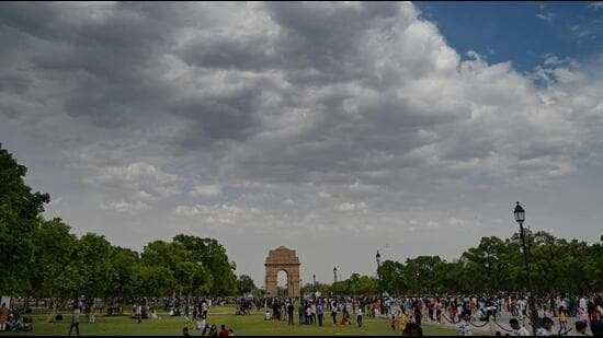 Dark clouds above India Gate in New Delhi on Sunday. (Sanchit Khanna/HT Photo)