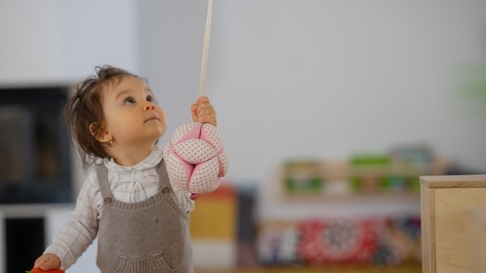 Montessori education method is based on the belief that children are naturally curious and want to learn and that they learn best when given the freedom to explore and discover on their own. Here are six ways Montessori education can shape your child:&nbsp;(Unsplash)