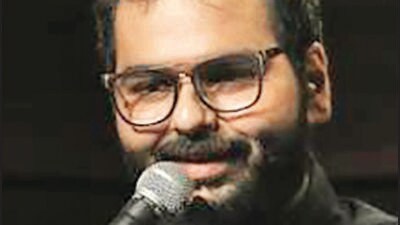 Comedian - Kunal Kamra Comedian - Kunal Kamra
