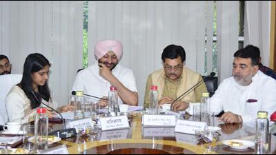 MP Ravneet Bittu holding a meeting with civic body officials at Zone D MC office in Ludhiana on Monday. (Manish/HT Photo) MP Ravneet Bittu holding a meeting with civic body officials at Zone D MC office in Ludhiana on Monday. (Manish/HT Photo)