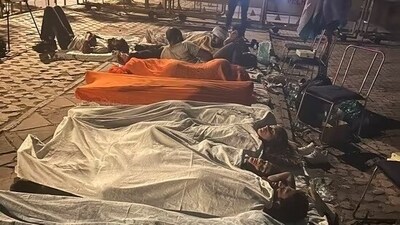 Wrestler Vinesh Phogat posted this picture saying the protesters slept on a footpath at the Jantar Mantar protest site in Delhi.