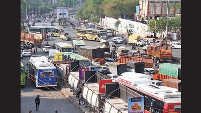 According to the Pune city traffic department data, Dari Pool reported 9 accidents, Navale Bridge 31 and Bhumkar Chowk 11 accidents in 2022. (RAVINDRA JOSHI/ HT) According to the Pune city traffic department data, Dari Pool reported 9 accidents, Navale Bridge 31 and Bhumkar Chowk 11 accidents in 2022. (RAVINDRA JOSHI/ HT)
