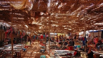 Anjuna Flea Market: The Anjuna Flea Market is a must-visit destination for shopaholics. It is a popular street market that sells everything from handmade souvenirs to clothes, jewellery, and electronic gadgets.&nbsp; (Pinterest)