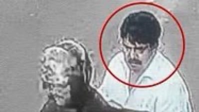 Guddu Muslim was the man who hurled the bomb at lawyer Umesh Pal in February. Guddu Muslim was the man who hurled the bomb at lawyer Umesh Pal in February.