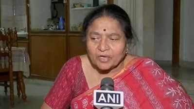 Uma Devi, the wife of G Krishnaiah, the district magistrate of Gopalganj murdered in 1994, in which Anand Mohan was facing jail.