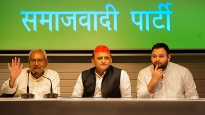 Samajwadi Party Chief Akhilesh Yadav with Bihar Chief Minister Nitish Kumar and his deputy Tejashwi Yadav. (PTI) Samajwadi Party Chief Akhilesh Yadav with Bihar Chief Minister Nitish Kumar and his deputy Tejashwi Yadav. (PTI)