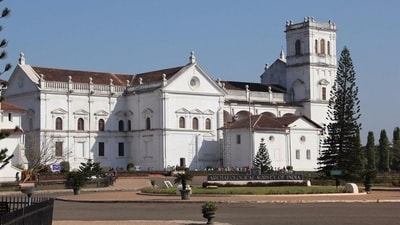 Se Cathedral: Se Cathedral is one of the largest churches in Asia and a significant landmark in Old Goa. The church boasts of stunning Portuguese architecture and is home to several exquisite paintings and sculptures. &nbsp; (HT Photo)
