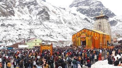 The portals of Kedarnath Dham were opened amid Vedic chants at 6.20am on Tuesday. (HT Photo) The portals of Kedarnath Dham were opened amid Vedic chants at 6.20am on Tuesday. (HT Photo)
