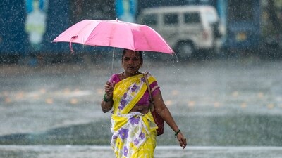 IMD predicts rainfall. (Satish Bate/HT Photo) IMD predicts rainfall. (Satish Bate/HT Photo)