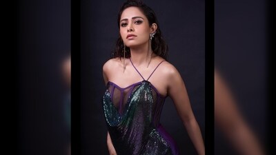 Nushrratt Bharuccha wore this look to a recent award show and nailed it. (Instagram/@nushrrattbharuccha) Nushrratt Bharuccha wore this look to a recent award show and nailed it. (Instagram/@nushrrattbharuccha)