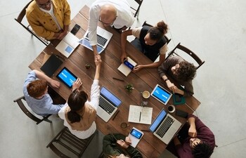 Chile is to cut working hours from 45 to 40 hours. (Pexels) Chile is to cut working hours from 45 to 40 hours. (Pexels)