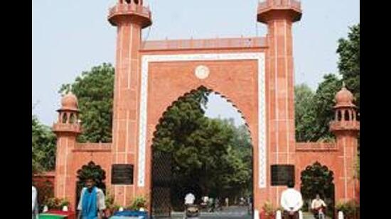 Over 1.5 lakh aspirants have applied for admissions to various courses offered by the university this year, the university said in a note. (HT File)