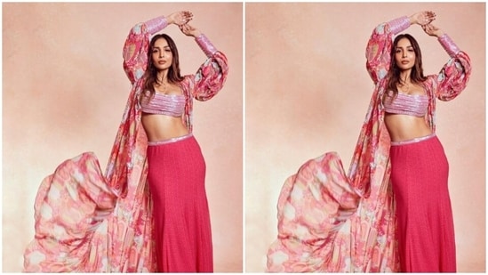 Malaika played muse to fashion designer Krisha Sunny Ramani and picked a stunning pink ensemble for the pictures.&nbsp;(Instagram/@malaikaaroraofficial)