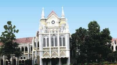 The single bench, after hearing the arguments, dismissed both bail pleas. (Madhya Pradesh High Court) The single bench, after hearing the arguments, dismissed both bail pleas. (Madhya Pradesh High Court)