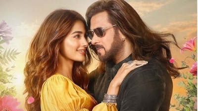 Pooja Hegde and Salman Khan in a still from Kisi Ka Bhai Kisi Ki Jaan. Pooja Hegde and Salman Khan in a still from Kisi Ka Bhai Kisi Ki Jaan.