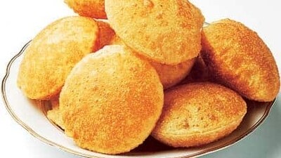 Fried foods: Fried foods are typically high in unhealthy fats and can contribute to inflammation in the body, which is linked to depression. Fried foods: Fried foods are typically high in unhealthy fats and can contribute to inflammation in the body, which is linked to depression. 