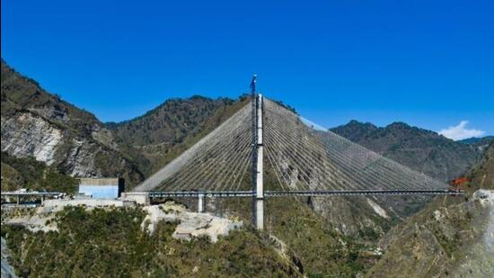 The railways ministry said all 96 cables were fully installed on 26 April 2023 in a record period of 11 months (Twitter/DarshanaJardosh)
