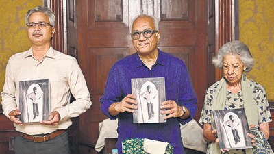 A leading authority on silent cinema, who “advised two generations of film researchers”, Dharamsey is tough to classify. Dave said, “His articles in the book cover archaeology, Parsi theatre, contribution of Gujaratis to silent cinema, and art history focusing on Gujaratis, from the 11th century to contemporary artists such as Atul Dodiya. (Anshuman Poyrekar/HT PHOTO) A leading authority on silent cinema, who “advised two generations of film researchers”, Dharamsey is tough to classify. Dave said, “His articles in the book cover archaeology, Parsi theatre, contribution of Gujaratis to silent cinema, and art history focusing on Gujaratis, from the 11th century to contemporary artists such as Atul Dodiya. (Anshuman Poyrekar/HT PHOTO)