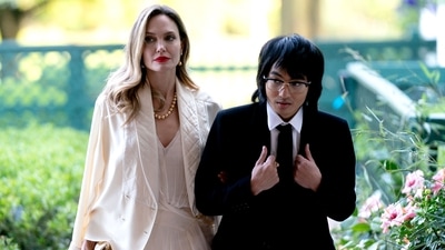 Angelina Jolie and her son Maddox arrive for a state dinner US President Joe Biden and US First Lady Jill Biden hosted for South Korean President Yoon Suk Yeol and his wife Kim Keon Hee at the White House. (AFP) Angelina Jolie and her son Maddox arrive for a state dinner US President Joe Biden and US First Lady Jill Biden hosted for South Korean President Yoon Suk Yeol and his wife Kim Keon Hee at the White House. (AFP)