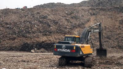 Delhi plans to flatten its three landfill sites at Ghazipur, Bhalswa, and Okhla by December 2024. (ANI) Delhi plans to flatten its three landfill sites at Ghazipur, Bhalswa, and Okhla by December 2024. (ANI)