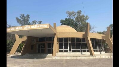 Nehru Planetarium at Rose garden in Ludhiana has been out of operations due to repair-related issues. (Gurpreet Singh/HT) Nehru Planetarium at Rose garden in Ludhiana has been out of operations due to repair-related issues. (Gurpreet Singh/HT)