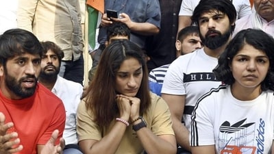 The wrestlers addressing a press conference during their protest against the Wrestling Federation of India in New Delhi. (Hindustan Times) The wrestlers addressing a press conference during their protest against the Wrestling Federation of India in New Delhi. (Hindustan Times)
