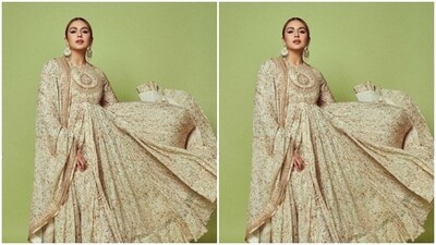 Huma’s fashion diaries are getting better by the day. A few days back, the actor shared a set of pictures of herself decked up in an ivory white salwar suit. (Instagram/@iamhumaq) Huma’s fashion diaries are getting better by the day. A few days back, the actor shared a set of pictures of herself decked up in an ivory white salwar suit. (Instagram/@iamhumaq)