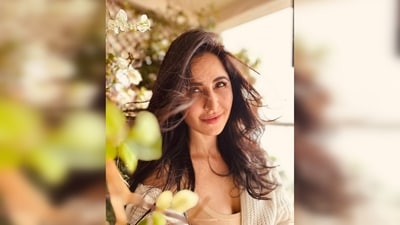 In the photos, Katrina Kaif can be seen soaking in the sun whilst smiling at the camera for her fans. (Instagram/@katrinakaif) In the photos, Katrina Kaif can be seen soaking in the sun whilst smiling at the camera for her fans. (Instagram/@katrinakaif)