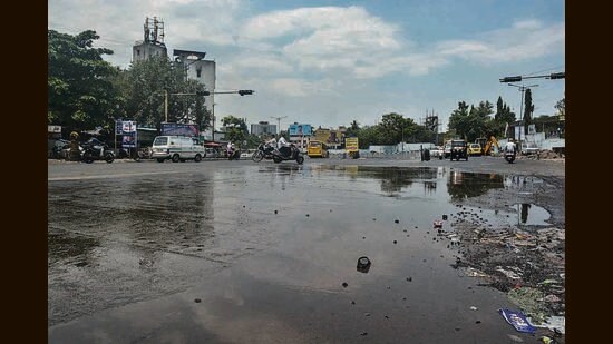 The Pune Municipal Corporation (PMC) on Thursday claimed to have repaired a major leakage in the Wadgaon Water Treatment Plant (WTP) to Taljai Hill distribution line near Sinhagad College (REPRESENTATIVE IMAGE)