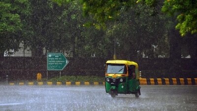 It also issued a thunderstorm warning over all districts of the state and predicted gusty winds with speed reaching 30 to 40 kmph. (HT_PRINT) It also issued a thunderstorm warning over all districts of the state and predicted gusty winds with speed reaching 30 to 40 kmph. (HT_PRINT)