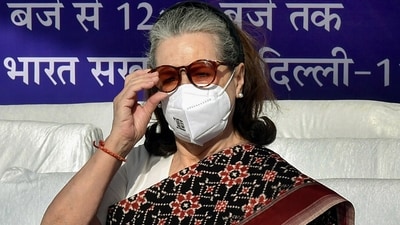 Karnataka BJP MLA Yatnal on Friday said, "Is Sonia Gandhi a vishkanya?" Karnataka BJP MLA Yatnal on Friday said, "Is Sonia Gandhi a vishkanya?"