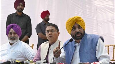 Punjab chief minister Bhagwant Mann along with cabinet ministers Aman Arora and Chetan Singh Jauramajra addressing a press conference after the cabinet meeting at the Circuit House in Ludhiana on Friday. (Gurpreet Singh/HT) Punjab chief minister Bhagwant Mann along with cabinet ministers Aman Arora and Chetan Singh Jauramajra addressing a press conference after the cabinet meeting at the Circuit House in Ludhiana on Friday. (Gurpreet Singh/HT)