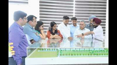 Punjab chief secretary Vijay Kumar Janjua taking stock of the ongoing Buddha Nullah rejuvenation project in Ludhiana on Friday. (HT Photo)