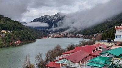 Nainital: The lake city of Nainital, located in the Kumaon region of Uttarakhand, is famous for its serene lakes, lush green forests, and picturesque views of the Himalayas. Boating in the Naini Lake is a must while exploring this beautiful city. (Unsplash) Nainital: The lake city of Nainital, located in the Kumaon region of Uttarakhand, is famous for its serene lakes, lush green forests, and picturesque views of the Himalayas. Boating in the Naini Lake is a must while exploring this beautiful city. (Unsplash)