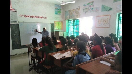 A male teacher taking a class at a Kasturba Gandhi school in Prayagraj. (HT file photo)