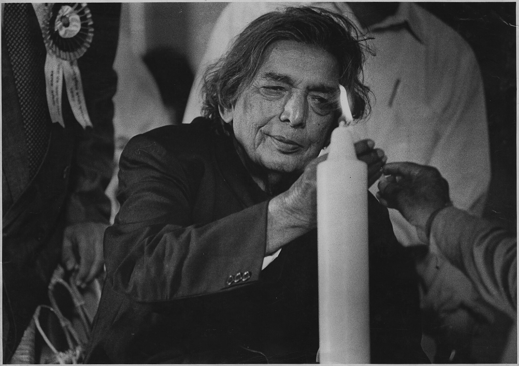 Kaifi Azmi at an event in Delhi the late 1990s. (HT Photo) Kaifi Azmi at an event in Delhi the late 1990s. (HT Photo)