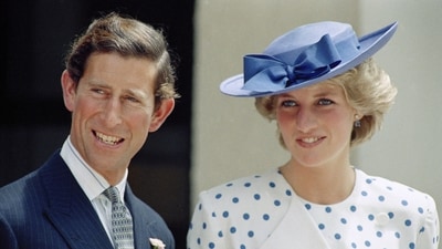 Britain's Prince Charles with his wife Princess Diana in front of Lodge Canberra, Australia, Nov. 7, 1985. (AP file photo) Britain's Prince Charles with his wife Princess Diana in front of Lodge Canberra, Australia, Nov. 7, 1985. (AP file photo)