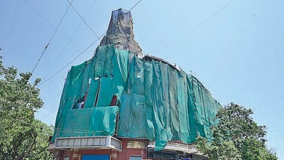Metro Realty officials had told the MHCC earlier that the structure had deteriorated considerably in the past 80 years, and it would be a challenge to restore it to its past glory. The proposal currently before the MHCC seeks a change of user and alterations within the part of the building that houses the cinema hall. It promises that the art-deco elements in the theatre’s lobby and the atrium will be retained and rejuvenated. (Anshuman Poyrekar/HT PHOTO) Metro Realty officials had told the MHCC earlier that the structure had deteriorated considerably in the past 80 years, and it would be a challenge to restore it to its past glory. The proposal currently before the MHCC seeks a change of user and alterations within the part of the building that houses the cinema hall. It promises that the art-deco elements in the theatre’s lobby and the atrium will be retained and rejuvenated. (Anshuman Poyrekar/HT PHOTO)