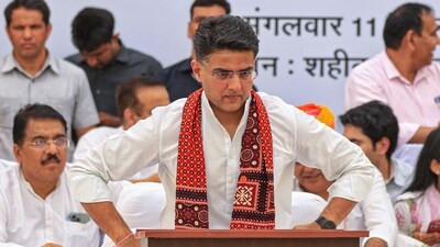 Congress leader Sachin Pilot sits on a hunger strike against the alleged corruption during previous BJP government in Rajasthan, at Shaheed Smarak in Jaipur, on Tuesday, (PTI) Congress leader Sachin Pilot sits on a hunger strike against the alleged corruption during previous BJP government in Rajasthan, at Shaheed Smarak in Jaipur, on Tuesday, (PTI)