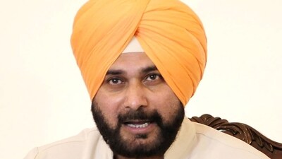 Sidhu said that the inspector raj in Punjab is still intimidating small traders. (HT File Photo)