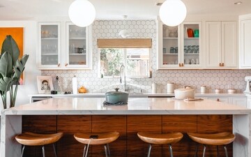 From vibrant colors to natural elements, there are plenty of ways to update your kitchen for the season. (Unsplash) From vibrant colors to natural elements, there are plenty of ways to update your kitchen for the season. (Unsplash)