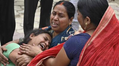 Aggrieved family members of the deceased of gas leak incident at civil hospital in Ludhiana on Sunday. (Gurpreet Singh/HT) Aggrieved family members of the deceased of gas leak incident at civil hospital in Ludhiana on Sunday. (Gurpreet Singh/HT)
